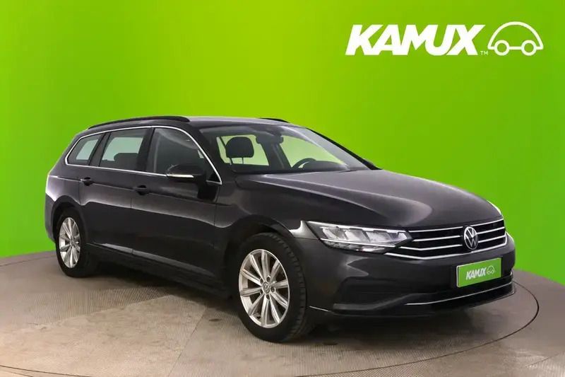 Hopea / harmaa Käytetty 2021 VW Passat Style Farmari | 22 400 € (Perustarjous) - Kuva 1/4