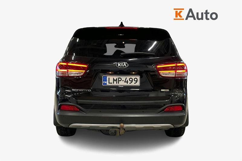 Käytetty Kia Sorento Premium 200 HP (147 kW) 2015 Musta Katumaasturi