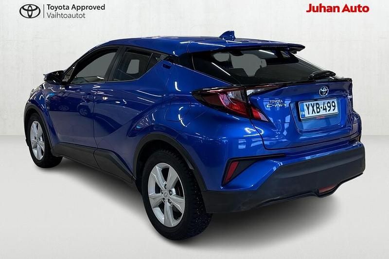 Käytetty Toyota C-HR Active 122 HP (89 kW) 2020 Sininen Katumaasturi