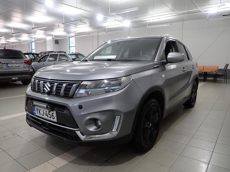 Käytetty Suzuki Vitara GL 175 HP (128 kW) 2016 Galactic gray m Katumaasturi