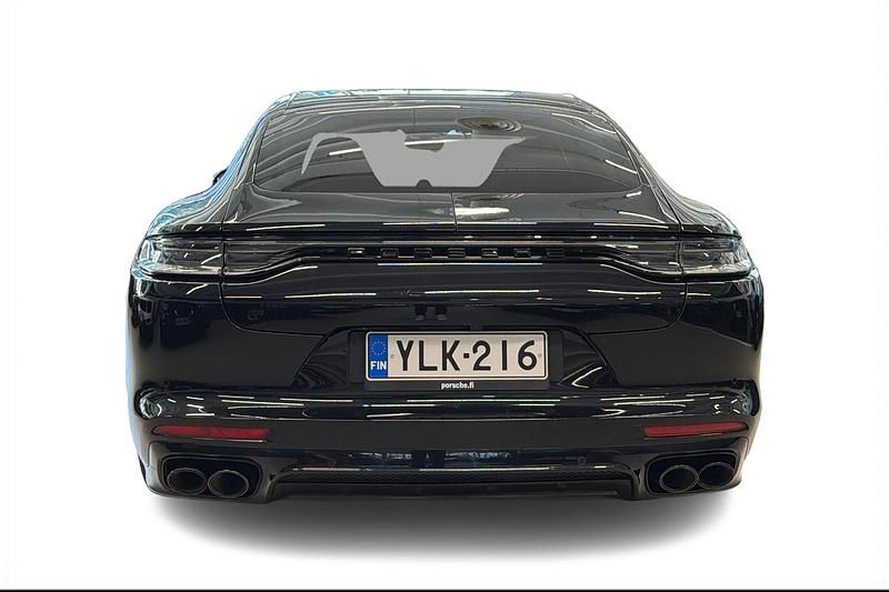 Käytetty Porsche Panamera Turbo S 691 HP (508 kW) 2022 Musta Sedan