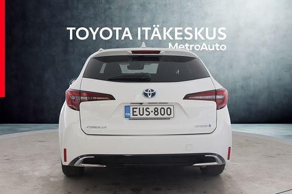 Käytetty Toyota Corolla Edition 140 HP (102 kW) 2023 Valkoinen Farmari