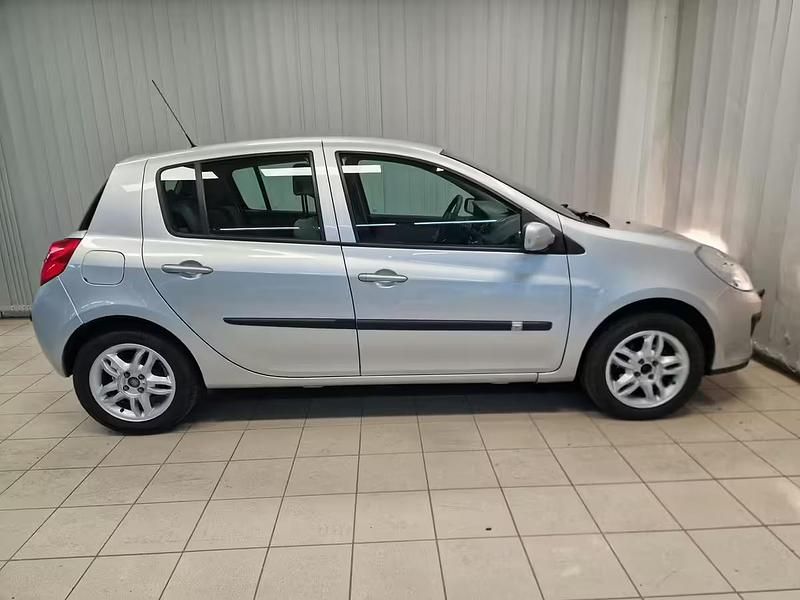 Käytetty Renault Clio II Expression 2008