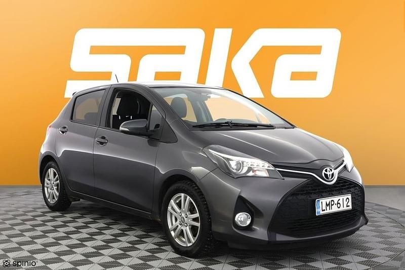Käytetty 2015 Toyota Yaris Multidrive S Viistoperä | 9 400 € (Hieman kallis) - Kuva 1/3