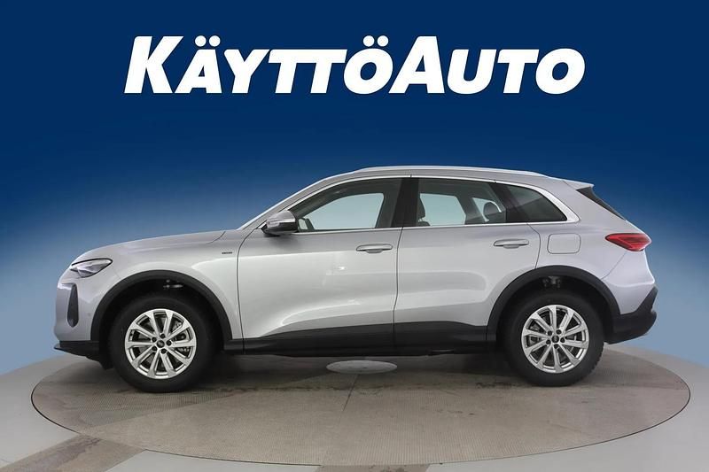 Uusi Audi Q5 Comfort 299 HP (219 kW) 2025 Florettsilber metall Katumaasturi