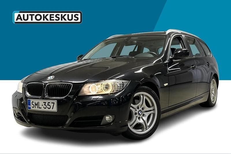 Musta Käytetty 2011 BMW 318 Farmari | 9 900 € - Kuva 1/2