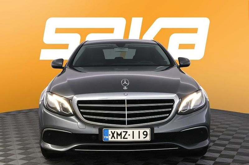 Käytetty Mercedes E220 Business 194 HP (142 kW) 2017 Sedan