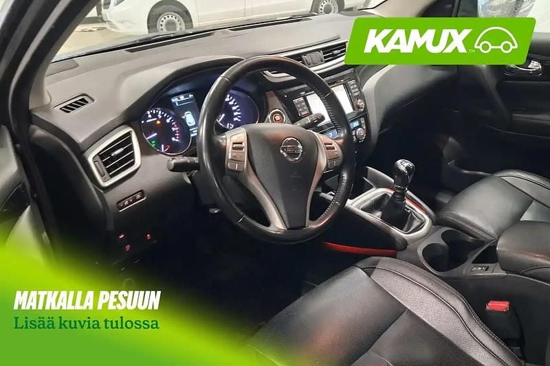 Käytetty Nissan Qashqai Pack 116 HP (85 kW) 2017 Hopea / harmaa Katumaasturi