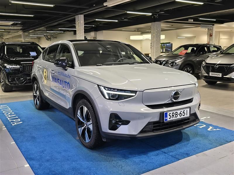 Käytetty Volvo EC40 Plus 185 kW (252 HP) 2024 Katumaasturi