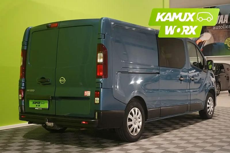 Käytetty Nissan NV300 125 HP (91 kW) 2019 Sininien Van
