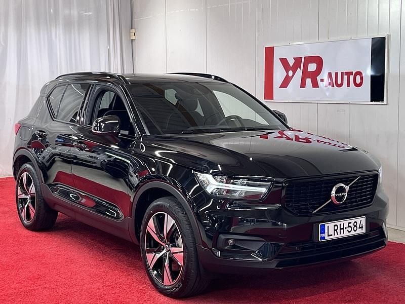 Käytetty 2022 Volvo XC40 Business Edition Katumaasturi | 33 800 € (Perustarjous) - Kuva 1/4
