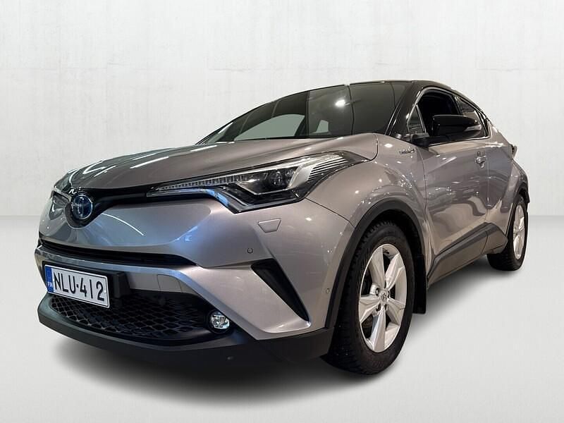 Käytetty Toyota C-HR Edition 122 HP (89 kW) 2019 Hopea Katumaasturi