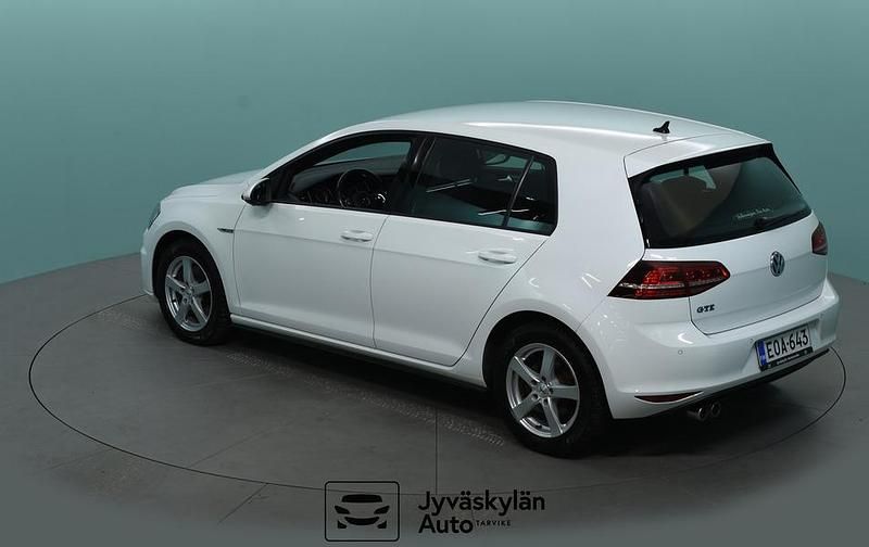Käytetty VW Golf VII GTE 204 HP (150 kW) 2015 Valkoinen Viistoperä
