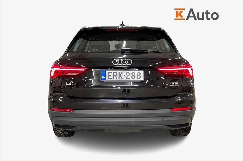 Käytetty Audi Q3 Business 190 HP (139 kW) 2019 Met. musta Katumaasturi