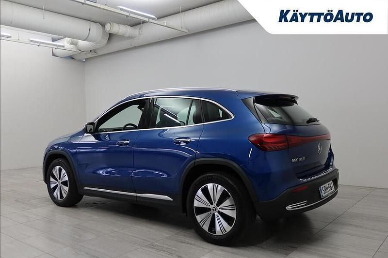 Käytetty Mercedes EQA300 167 kW (228 HP) 2025 Sininen Katumaasturi