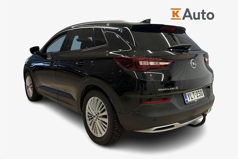 Käytetty Opel Grandland X Executive 301 HP (221 kW) 2020 Musta Katumaasturi