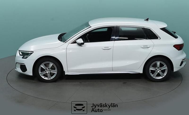 Käytetty Audi A3 Sportback e-tron Business 110 HP (80 kW) 2020 Valkoinen Viistoperä
