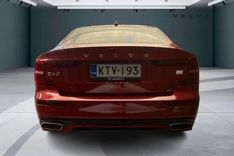 Käytetty Volvo S60 Business Edition 392 HP (288 kW) 2021 Fusion red Sedan