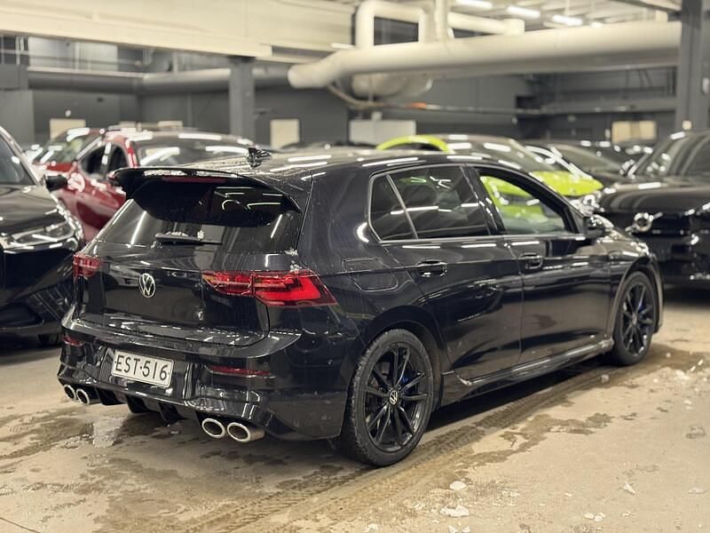 Käytetty VW Golf VIII R 320 HP (235 kW) 2021 Viistoperä