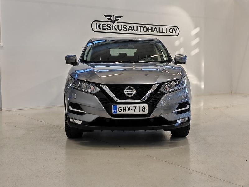 Käytetty Nissan Qashqai N-Connecta 159 HP (116 kW) 2019 Harmaa Katumaasturi