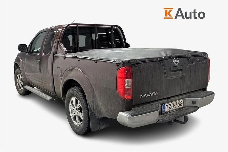 Käytetty Nissan Navara 190 HP (139 kW) 2014 Musta Nouto