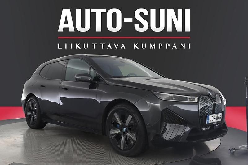 Käytetty 2023 BMW iX Sport Line Katumaasturi | 55 800 € (Hyvä tarjous) - Kuva 1/3