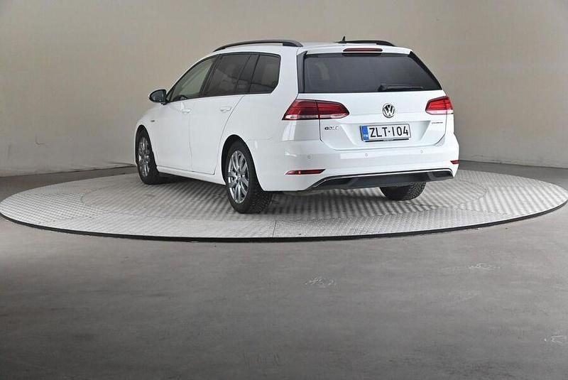 Käytetty VW Golf VII Comfortline 131 HP (96 kW) 2018 Farmari