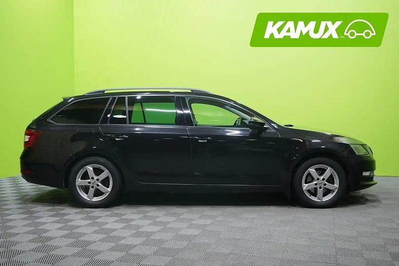 Käytetty Skoda Octavia Ambition 150 HP (110 kW) 2018 Musta Farmari