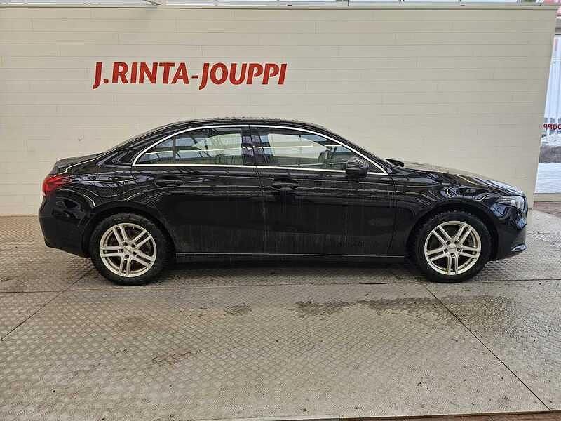 Käytetty Mercedes A250 Business 160 HP (117 kW) 2023 Sedan