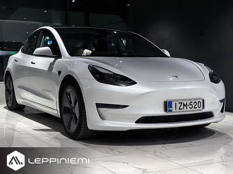 Käytetty Tesla Model 3 258 kW (351 HP) 2021 Sedan