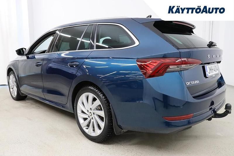Käytetty Skoda Octavia Style 150 HP (110 kW) 2021 Sininen Farmari