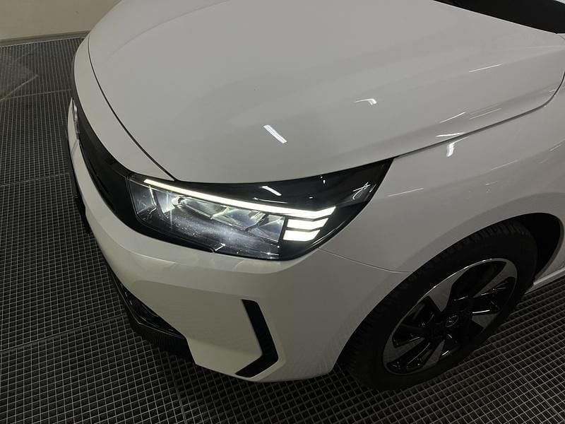 Käytetty Opel Corsa-e Edition 100 kW (136 HP) 2023 Valkoinen Viistoperä