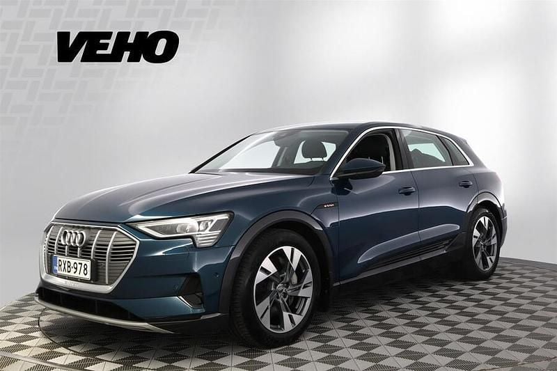 Käytetty Audi e-tron 300 kW (408 HP) 2019 Sininen Katumaasturi