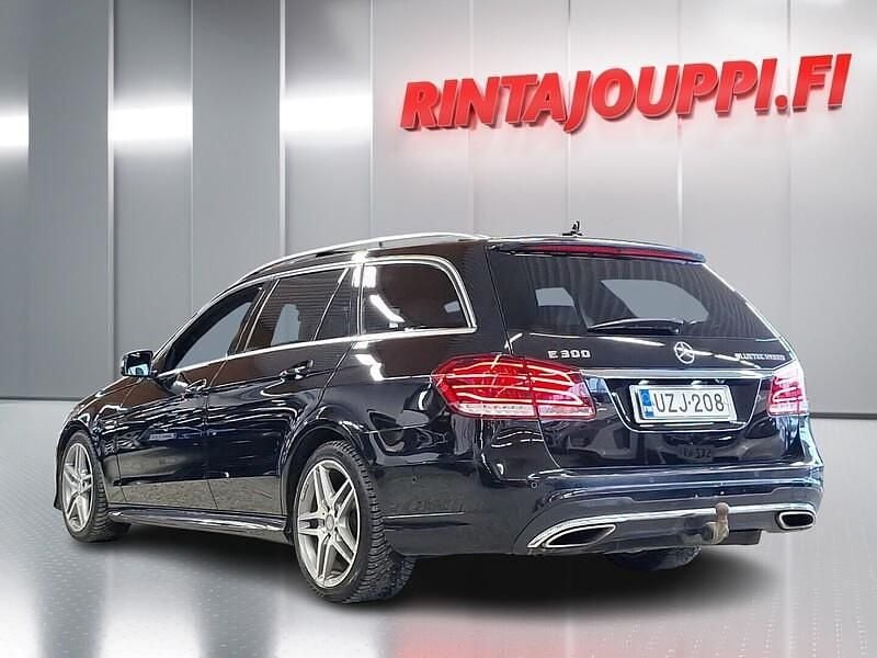 Käytetty Mercedes E300 AMG 204 HP (150 kW) 2013 Musta Farmari