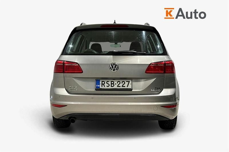 Käytetty VW Golf Sportsvan Comfortline 110 HP (80 kW) 2015 Harmaa Tila-auto