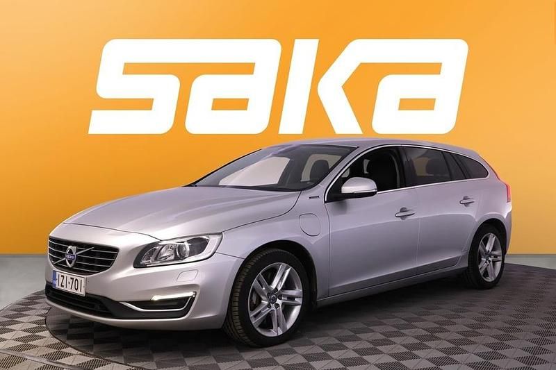 Käytetty Volvo V60 Summum 288 HP (211 kW) 2016 Farmari