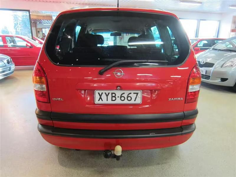 Käytetty Opel Zafira Elegance 82 HP (60 kW) 2000 Punainen Tila-auto