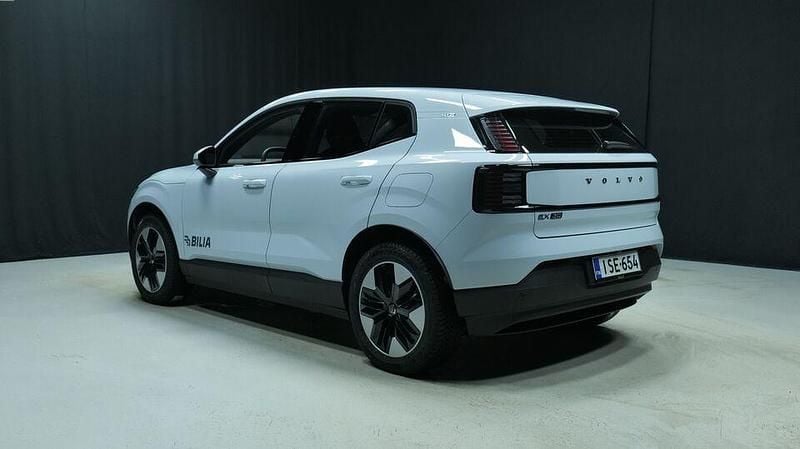 Käytetty Volvo EX30 Core 200 kW (272 HP) 2025 Katumaasturi