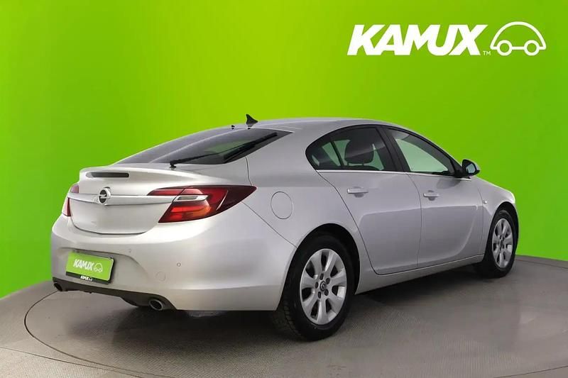 Käytetty Opel Insignia Edition 264 HP (194 kW) 2014 Hopea / harmaa Viistoperä