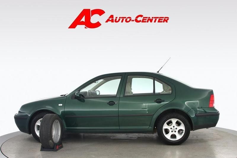 Käytetty VW Bora 105 HP (77 kW) 2002 Vihreä Sedan