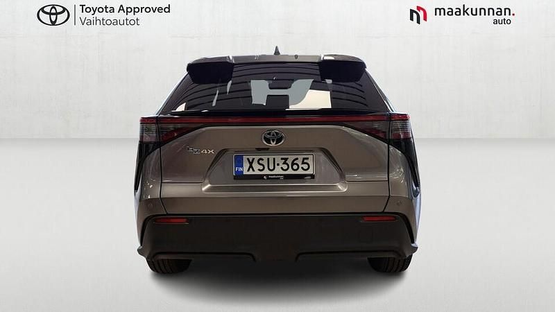 Käytetty Toyota bZ4X Edition 2024 Harmaa Katumaasturi