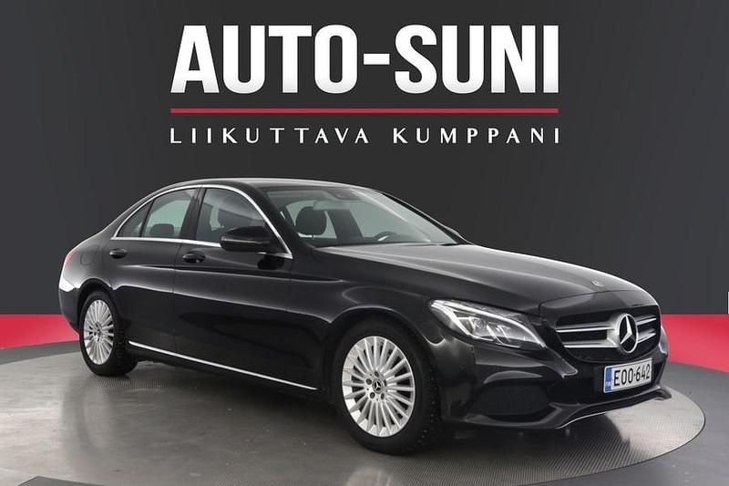 Käytetty Mercedes A180 Business 156 HP (114 kW) 2017 Musta Sedan
