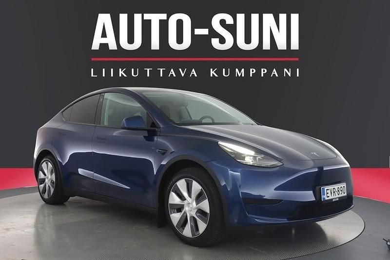 Käytetty 2024 Tesla Model Y RWD Katumaasturi | 34 480 € (Perustarjous) - Kuva 1/3