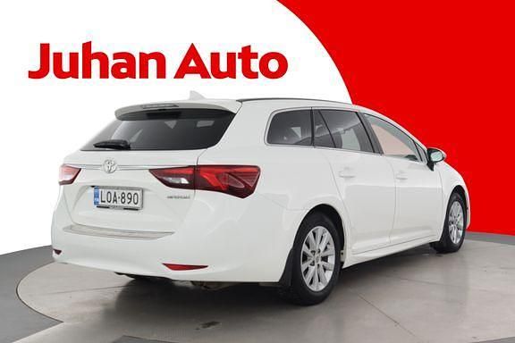 Käytetty Toyota Avensis Multidrive S 147 HP (108 kW) 2017 Valkoinen Farmari