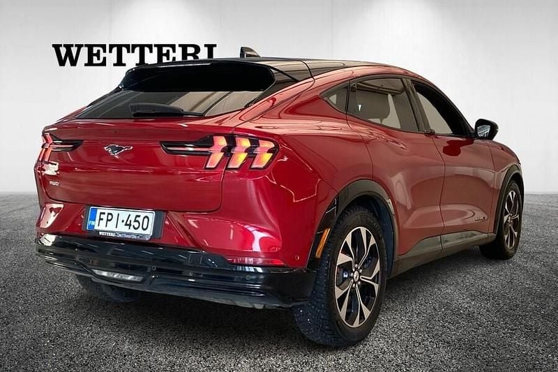 Käytetty Ford Mustang Mach-E 275 kW (375 HP) 2022 Punainen Katumaasturi