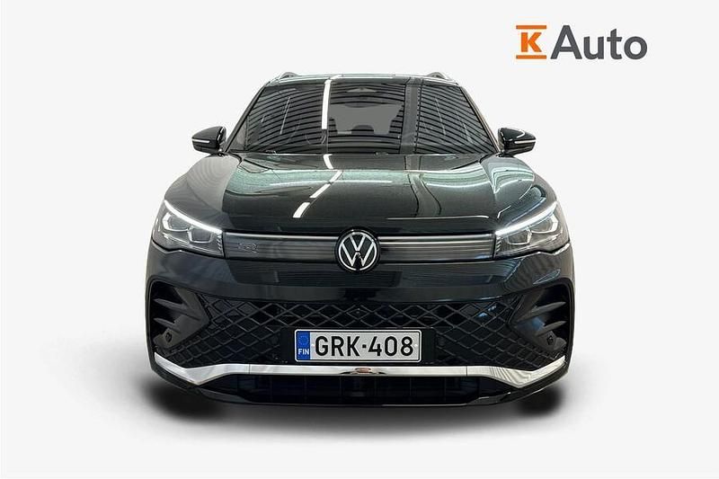 Käytetty VW Tiguan R-line Edition 204 HP (150 kW) 2025 Met. musta Katumaasturi