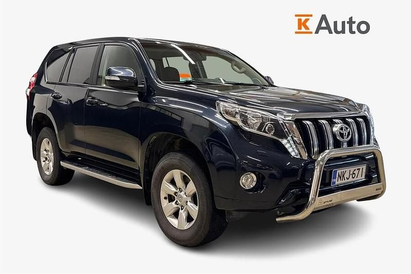 Harmaa Käytetty 2016 Toyota Land Cruiser Comfort Katumaasturi | 56 400 € (Hyvä tarjous) - Kuva 1/3