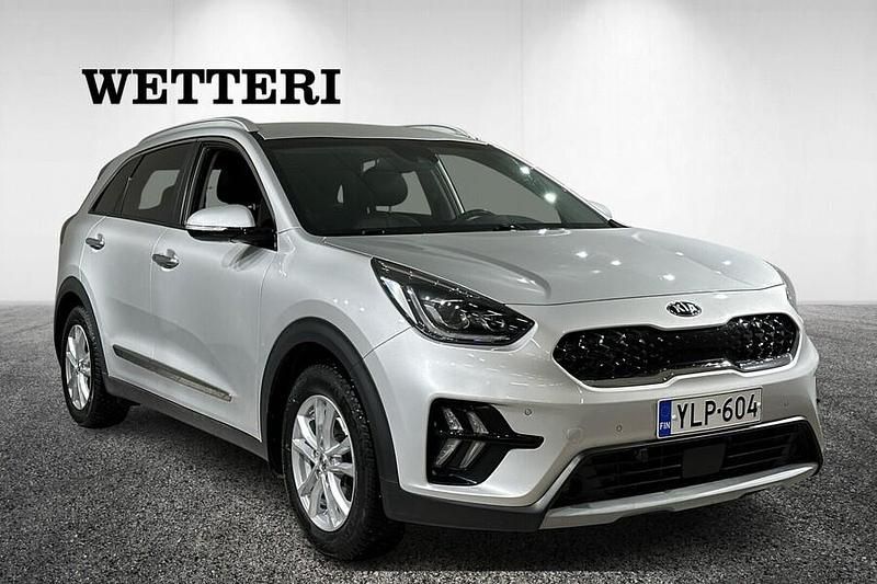 Käytetty Kia Niro EX 140 HP (102 kW) 2020 Hopea Katumaasturi