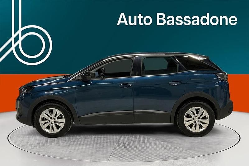 Käytetty Peugeot 3008 Active 131 HP (96 kW) 2022 Katumaasturi