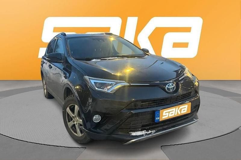 Käytetty Toyota RAV4 Hybrid Style 155 HP (114 kW) 2017 Katumaasturi